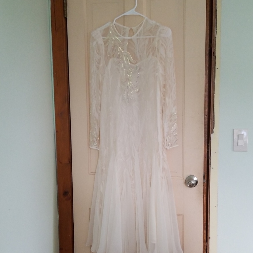 Lace dress